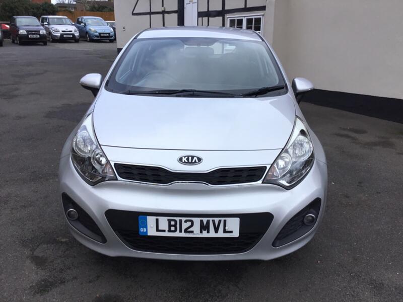 View KIA RIO 1.4 2 