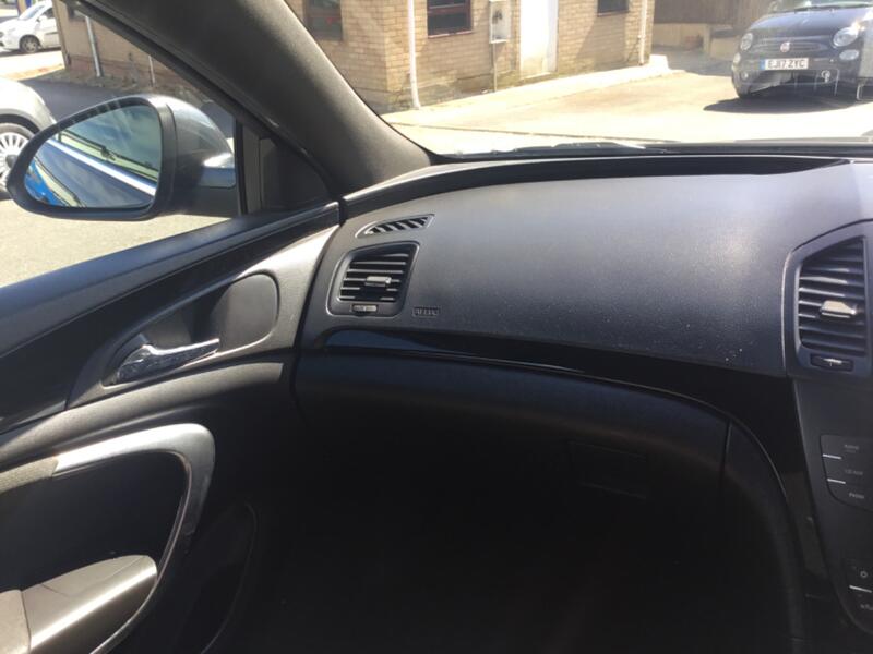 VAUXHALL INSIGNIA