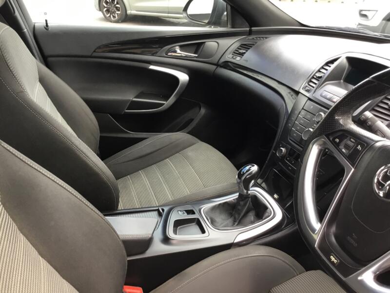VAUXHALL INSIGNIA
