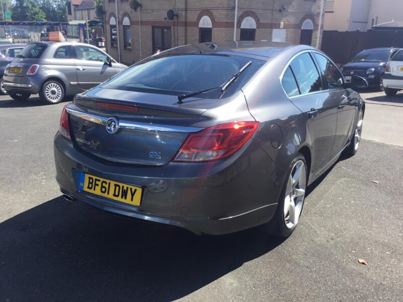 VAUXHALL INSIGNIA
