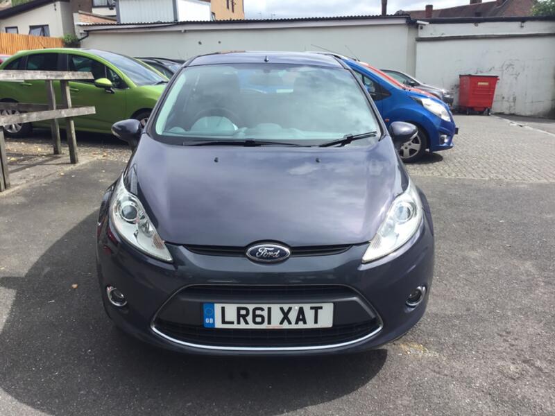View FORD FIESTA 1.3 Zetec