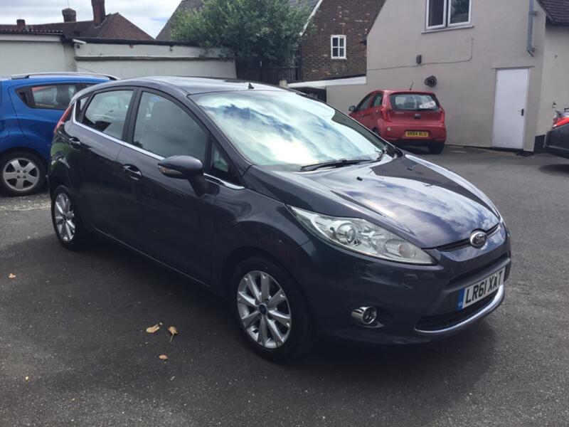 View FORD FIESTA 1.3 Zetec