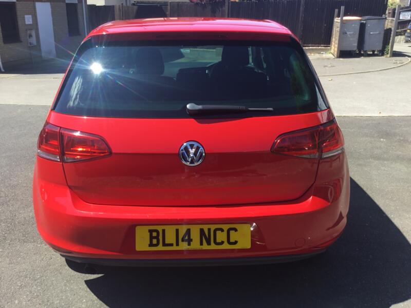 VOLKSWAGEN GOLF