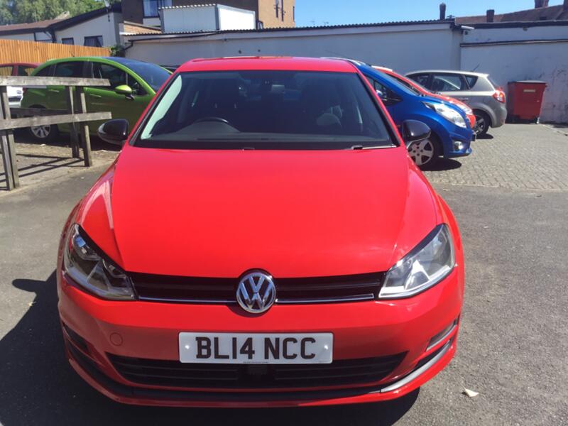 View VOLKSWAGEN GOLF 1.6 TDI BlueMotion Tech SE