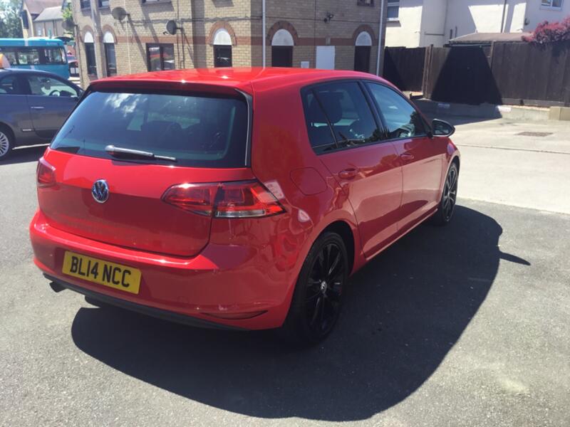VOLKSWAGEN GOLF