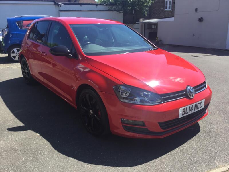 View VOLKSWAGEN GOLF 1.6 TDI BlueMotion Tech SE