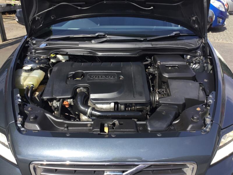 VOLVO S40