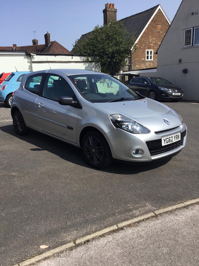 View RENAULT CLIO 1.2 Dynamique TomTom