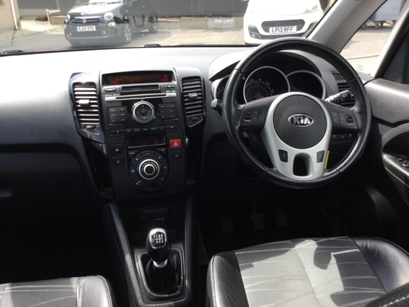 KIA VENGA