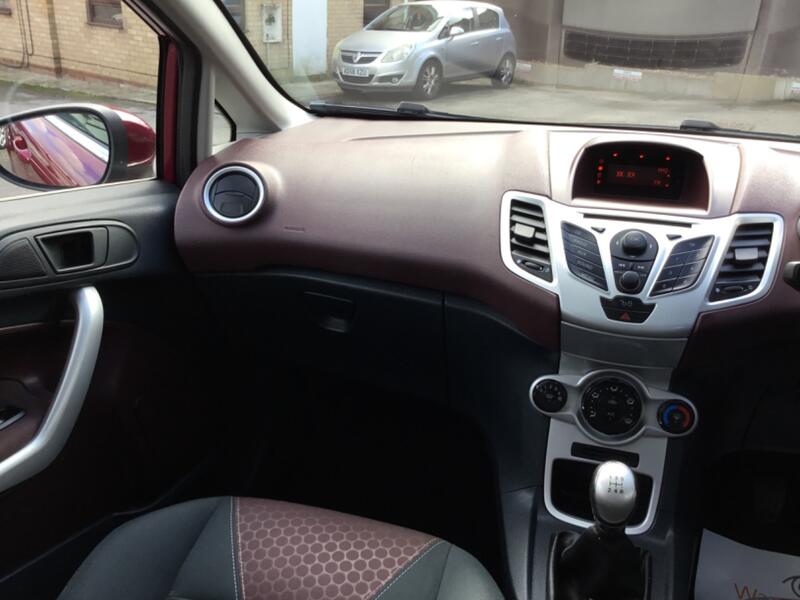 FORD FIESTA