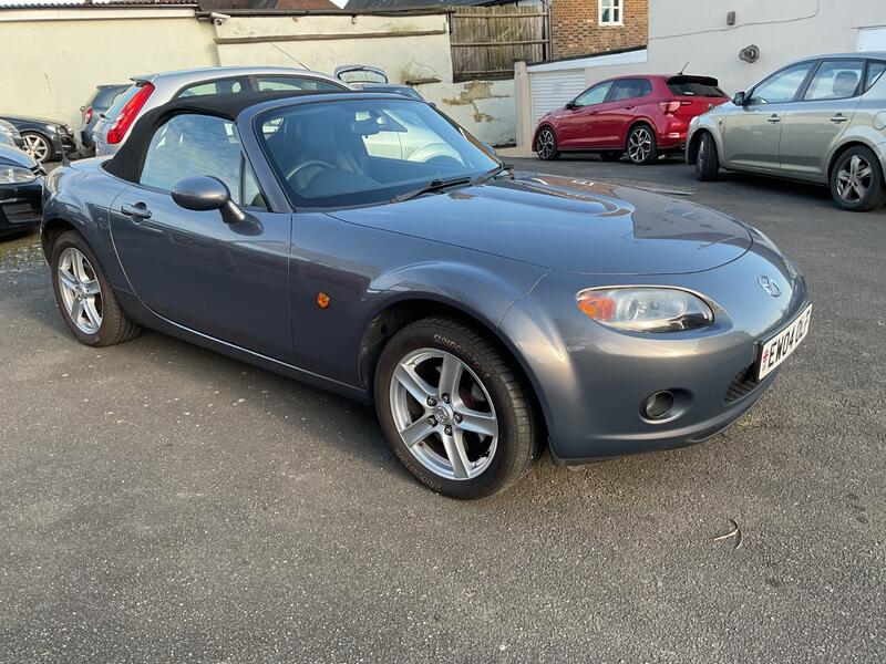 View MAZDA MX-5 1.8 i