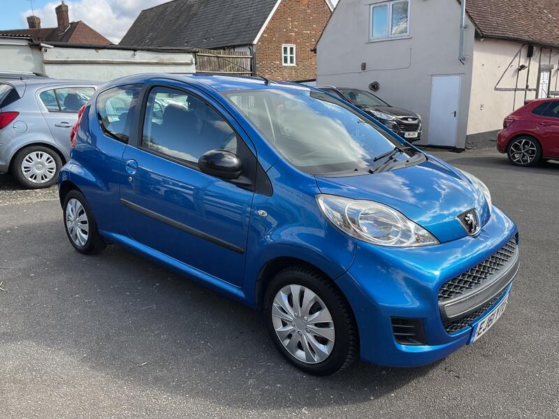 View PEUGEOT 107 1.0 12V Urban