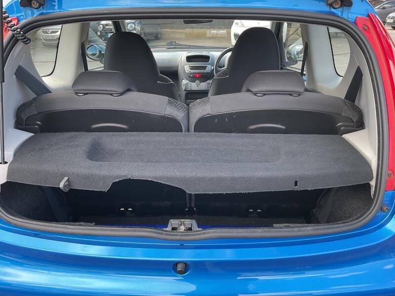 PEUGEOT 107