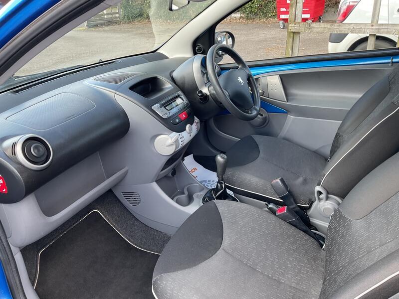 PEUGEOT 107