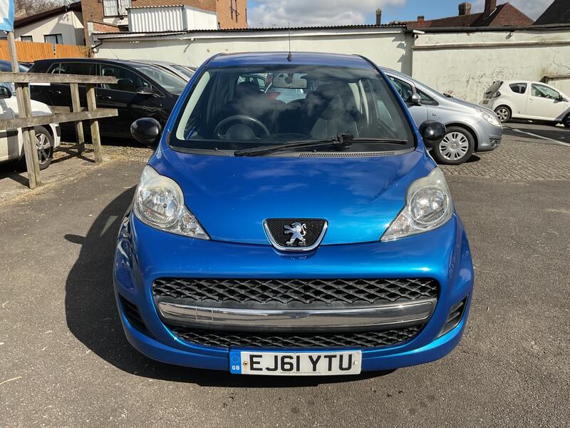 View PEUGEOT 107 1.0 12V Urban
