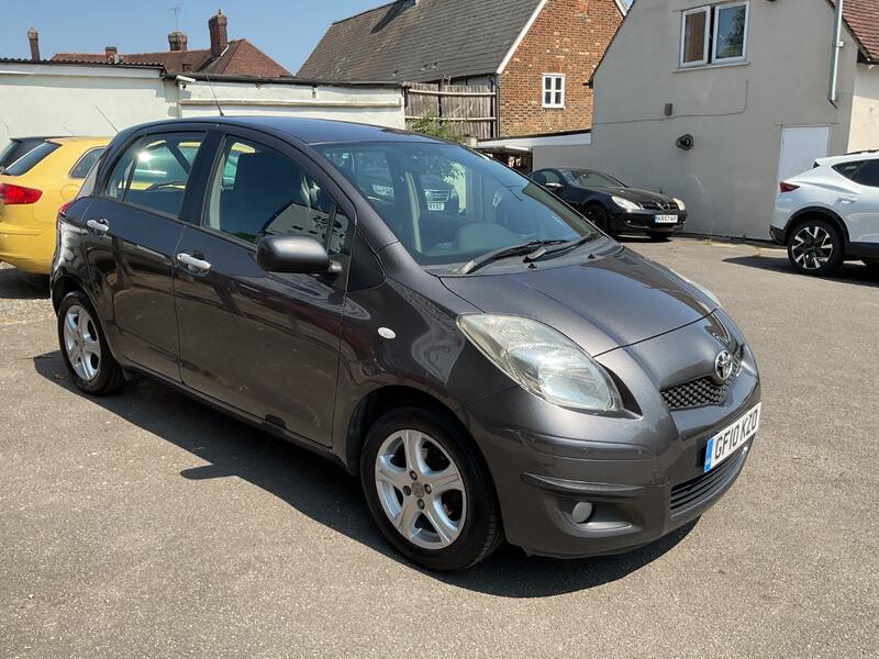 View TOYOTA YARIS 1.3 Dual VVT-i TR