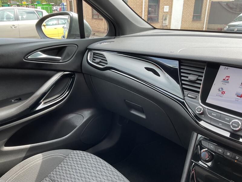 VAUXHALL ASTRA