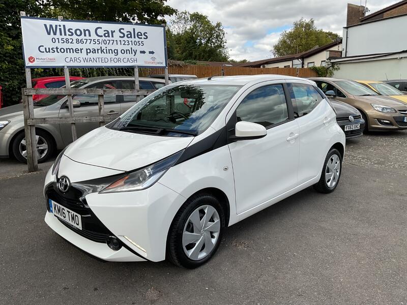 View TOYOTA AYGO 1.0 VVT-i x-play