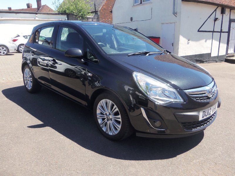 View VAUXHALL CORSA  SE