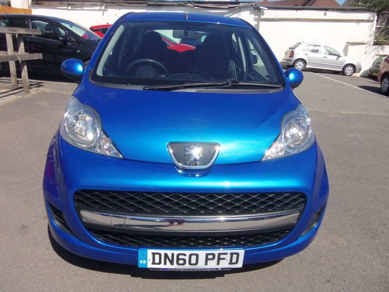 PEUGEOT 107