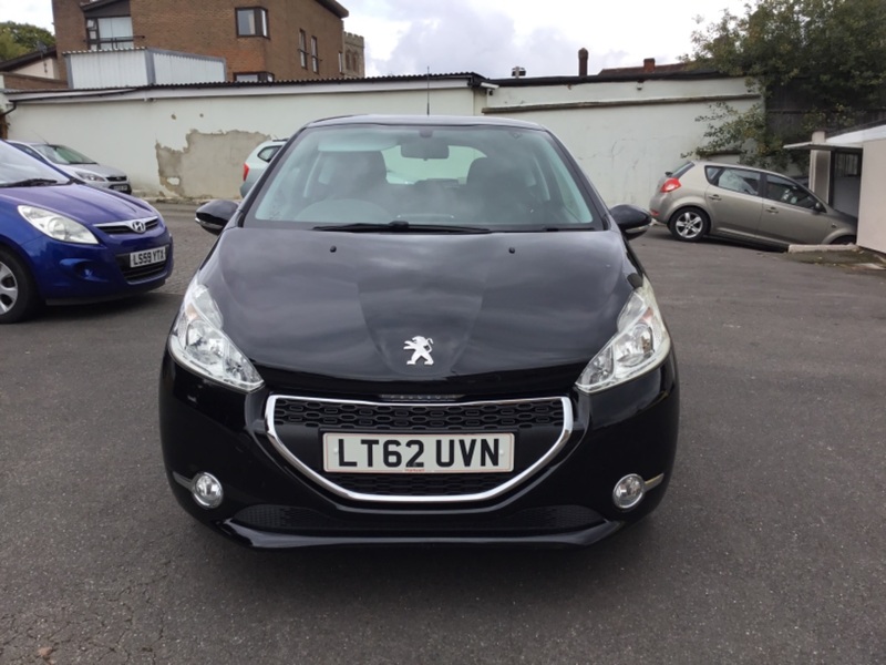 View PEUGEOT 208 ACTIVE