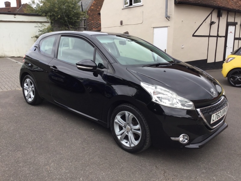 View PEUGEOT 208 ACTIVE