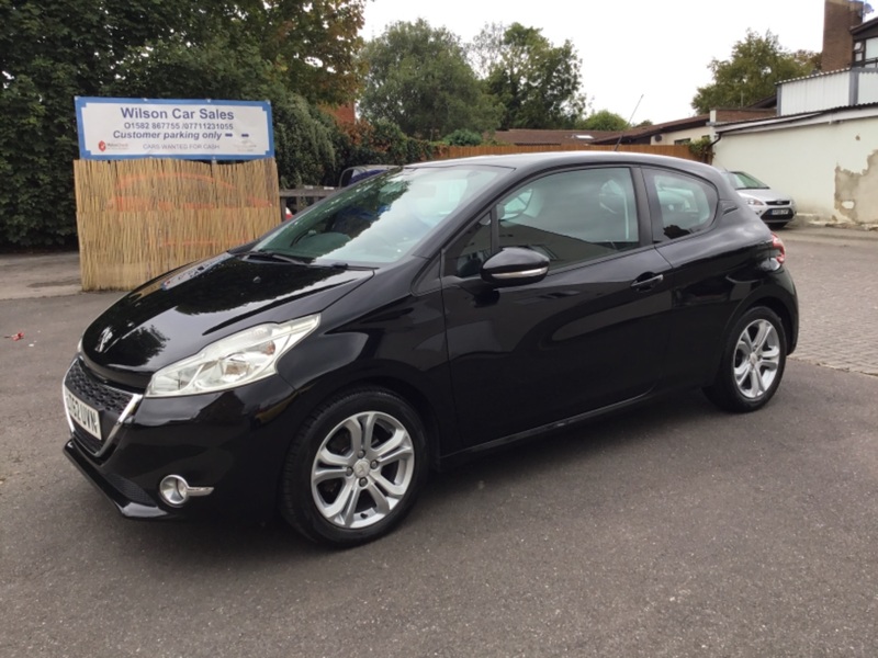 View PEUGEOT 208 ACTIVE