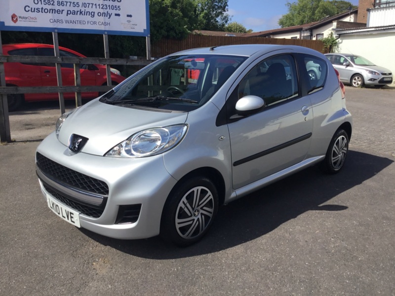 PEUGEOT 107