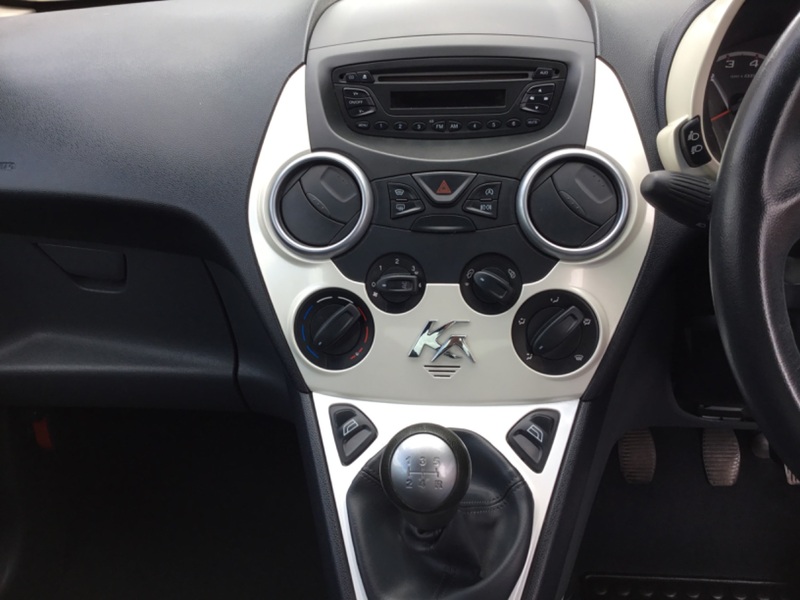 FORD KA